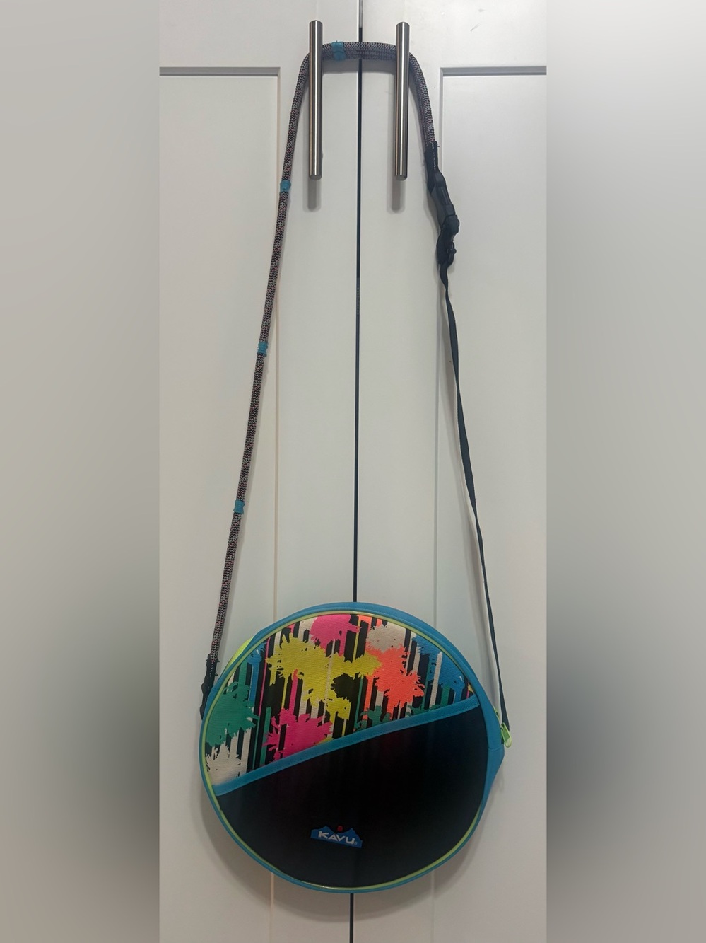 Kavu Round Crossbody